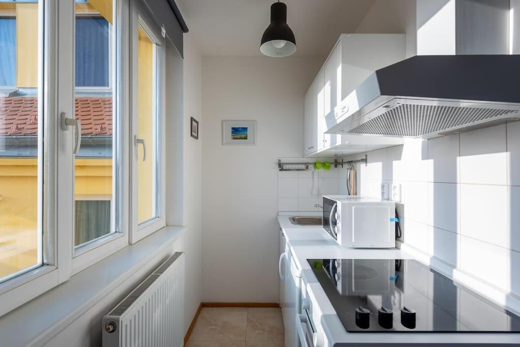 Sunny Safron Apartment Prague Exterior photo