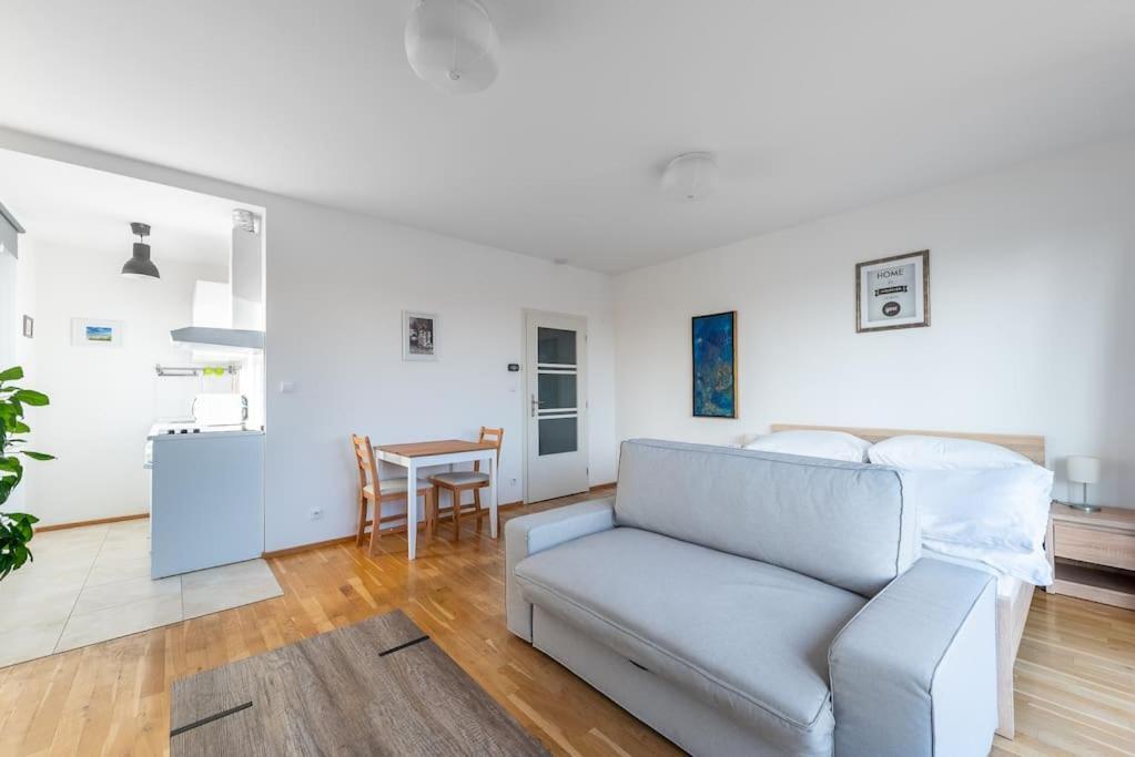 Sunny Safron Apartment Prague Exterior photo